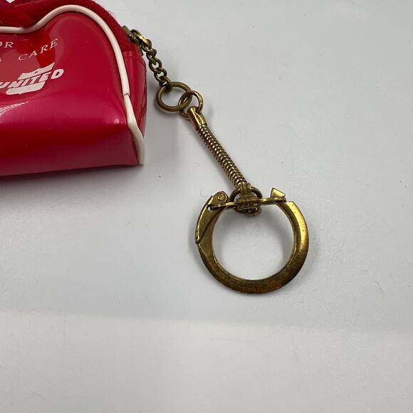 Vtg Mini United Airlines Coin Purse Keychain Zippered Red Know For Extra Care - Picture 8 of 8